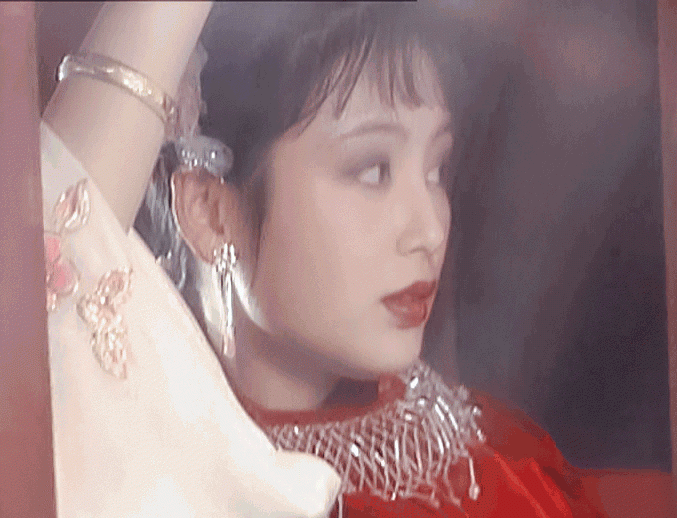 别“挤胸”尬演古装美人了，这6位女星告诉你，什么叫古典美人