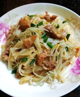 不放鸡蛋炒河粉怎样炒才不会粘锅