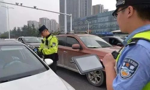 私家车车上安装什么可以避免违章