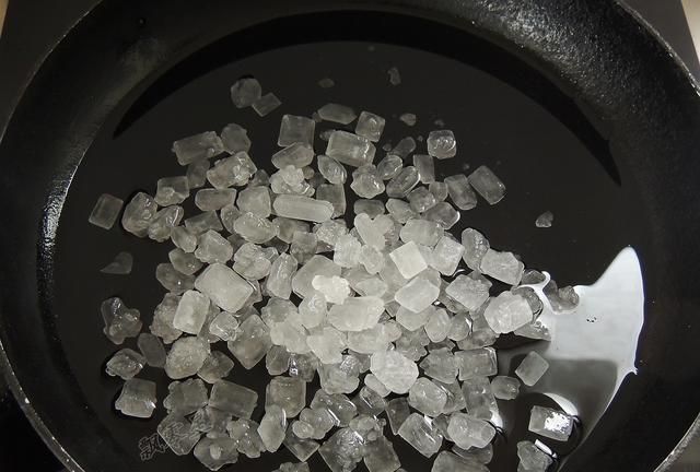 超详细步骤教您做冰糖葫芦，脆脆的，不粘牙，学会了再也不用买