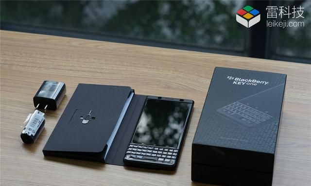 黑莓key2使用技巧大全(全键盘黑莓keyone发布售价3999元)