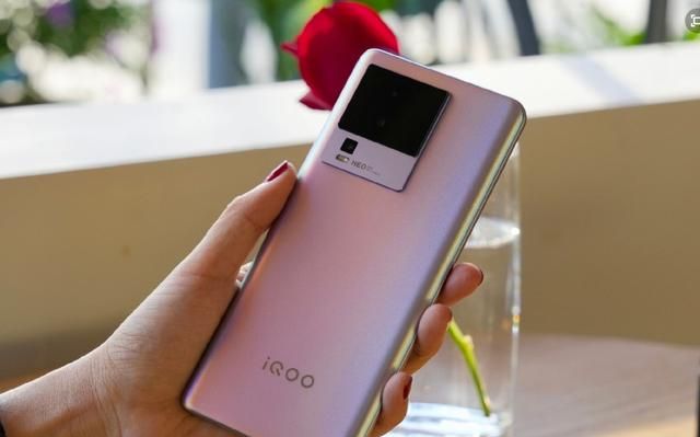 手机买对不买贵：“oppo”和“vivo”谁更有性价比？这4款均不错