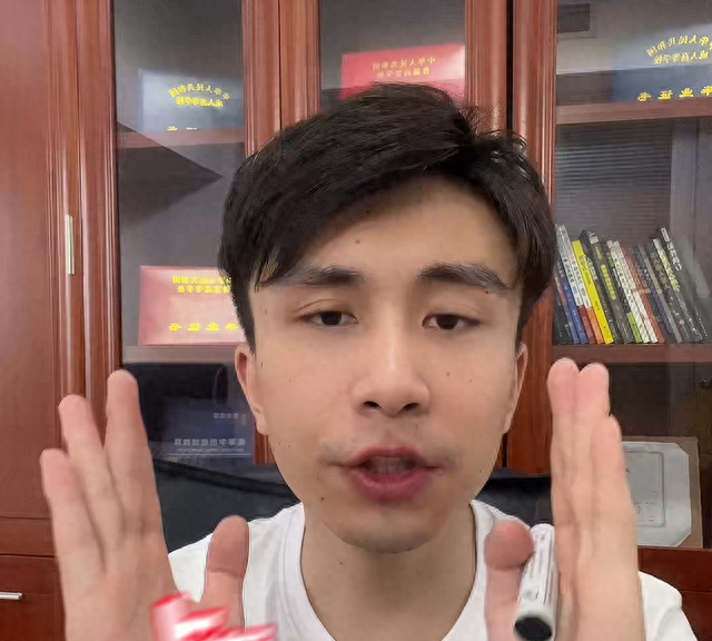 上海居住证120积分后可以离职么