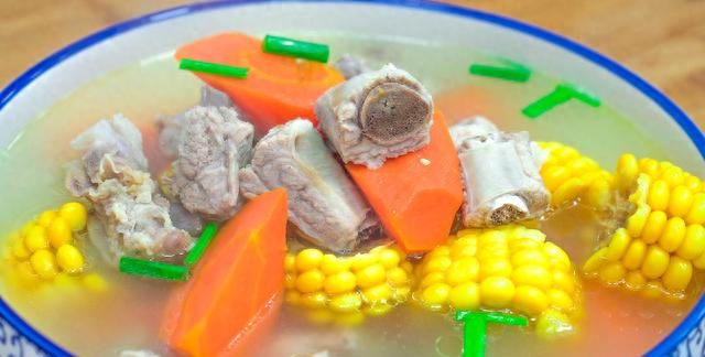 炖排骨汤怎么炖可以快速软烂(炖排骨汤怎么才能让排骨入味)