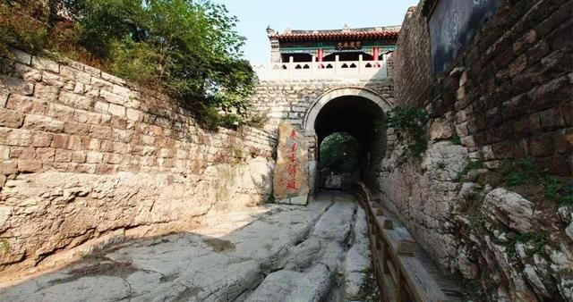为什么钢轨采用工字型断面呢?这样设计的目的是什么?